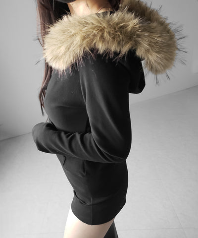 フェイクファーフーディジップアップパーカー ／ fake fur hooded zipup hoodie