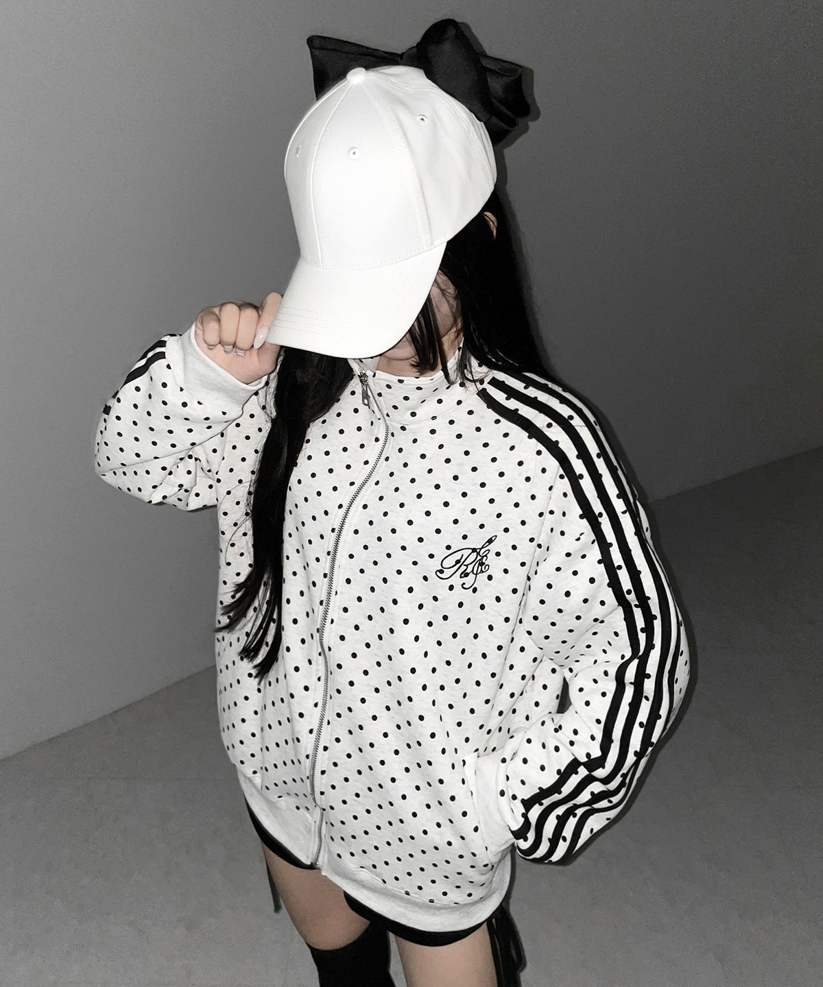 胸ロゴ刺繍ドットラインオーバースウェットブルゾン ／ chest logo embroidery side dot line over sweat blouson