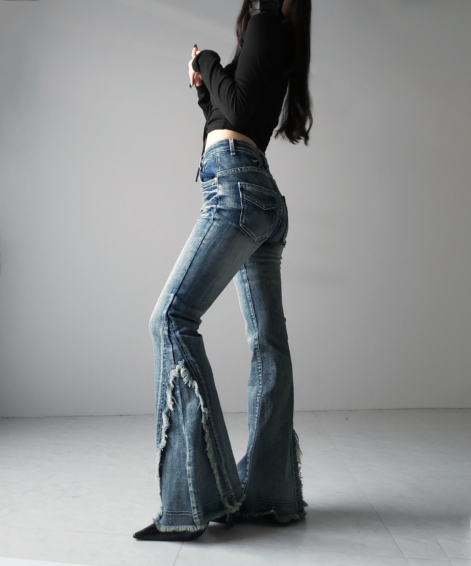 【 ２color ／ ４size 】ヴィンテージライクフリンジストレッチフレアデニム ／ Vintage-like fringe stretch flare denim