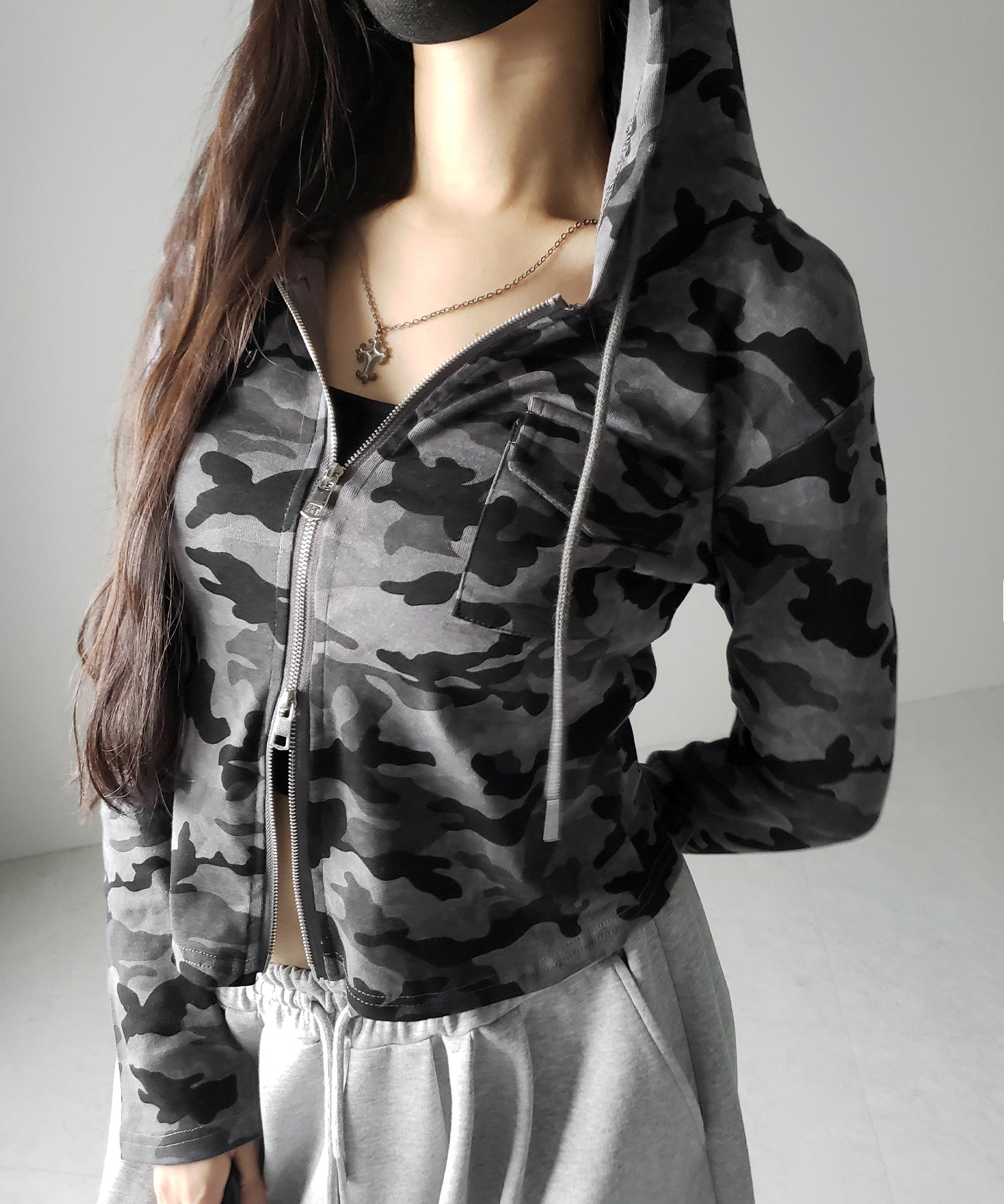 ヴィンテージカモフラダブルジップカットパーカー ／ vintage camouflage double zip cut hoodie
