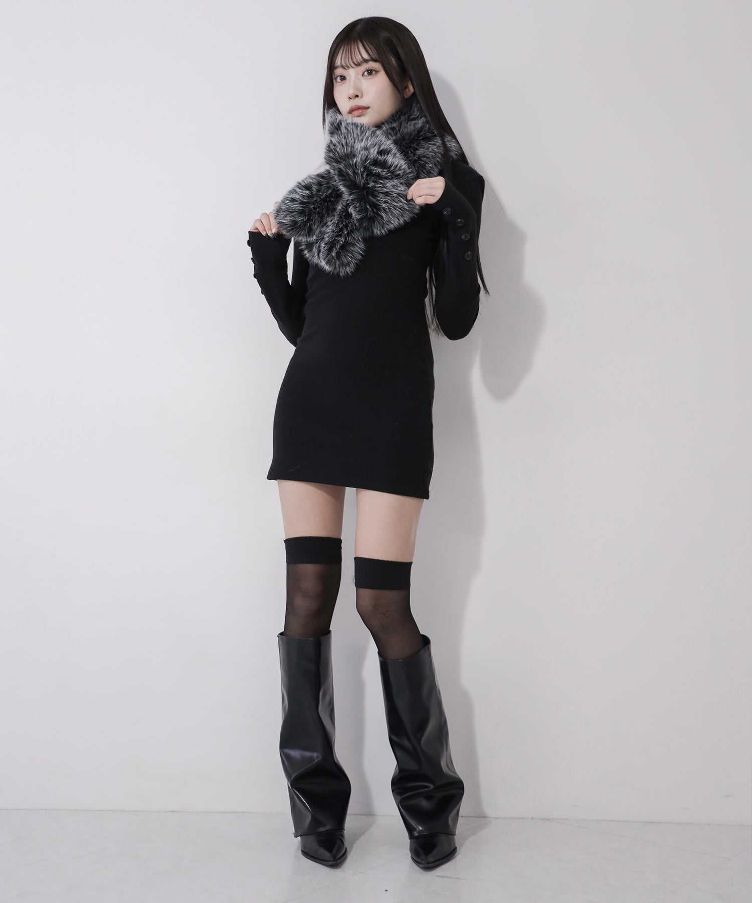 フェイクファーボリュームロングマフラー ／ fake fur volume long muffler