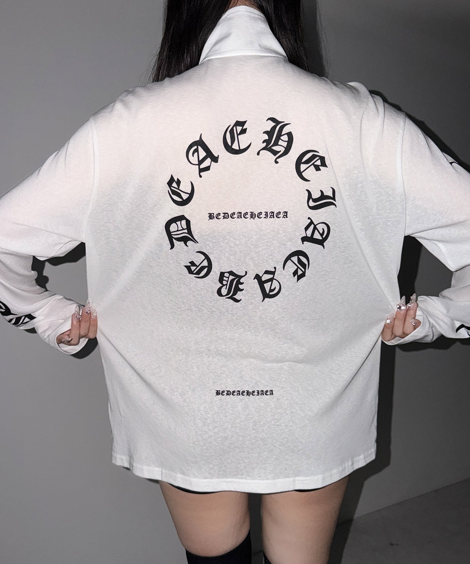 グランジロゴスタンドジップアップオーバーシアートップス ／ grunge logo stand zipup over sheer tops