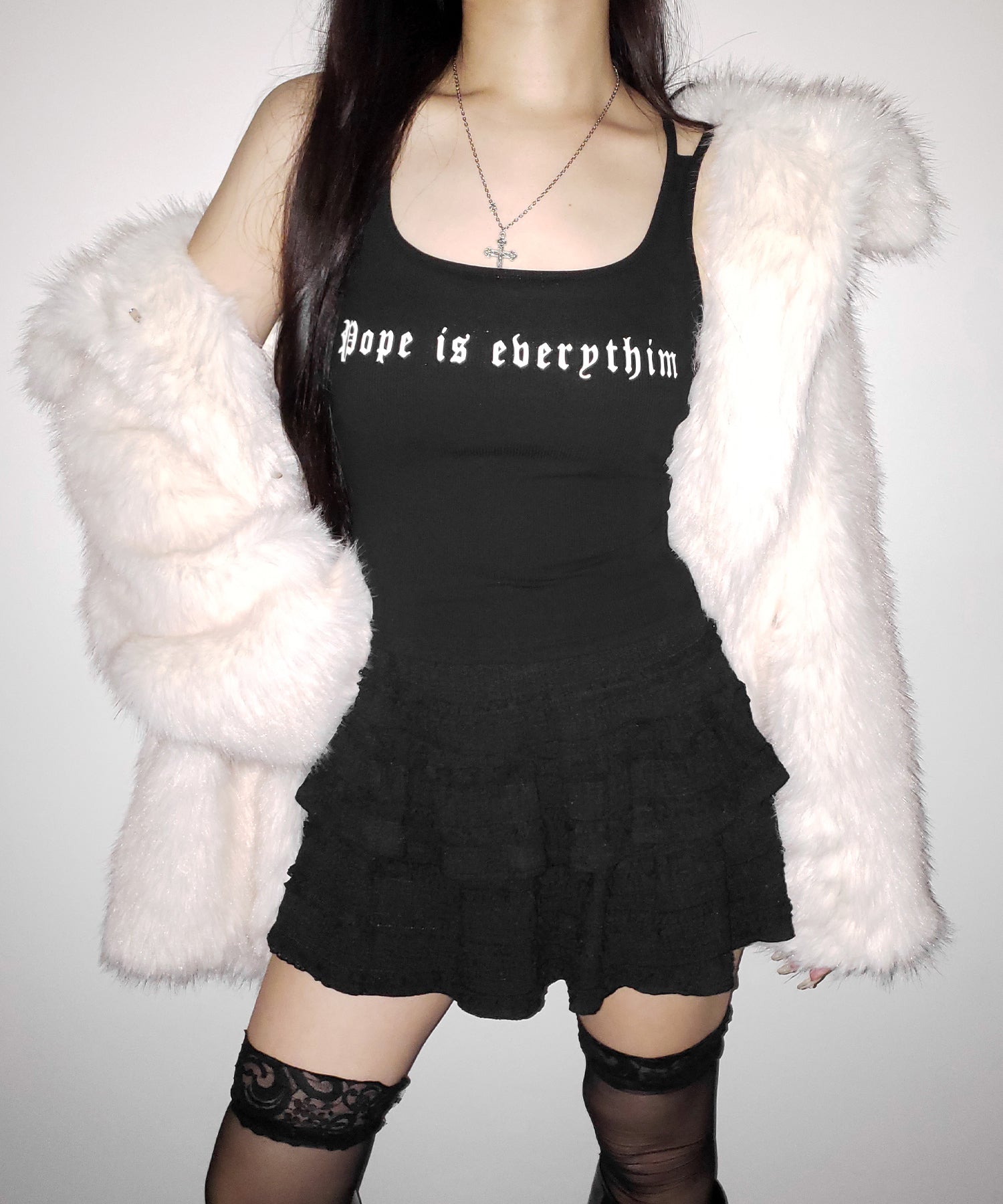 【 ２color 】グランジロゴバッククロスキャミソールトップス ／ grunge logo back logo camisole tops