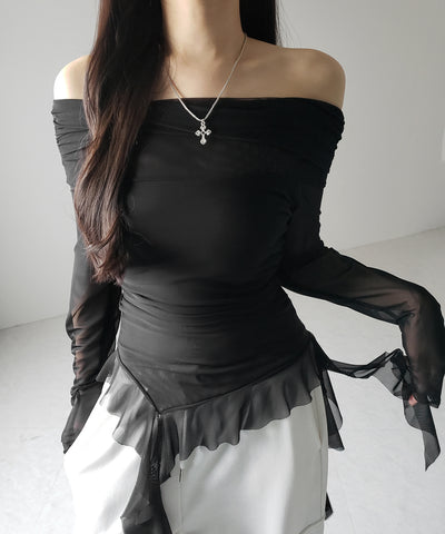 【 ２color 】アシンメトリーフリルオフショルシアートップス ／ asymmetrical frill off-shoulder sheer tops