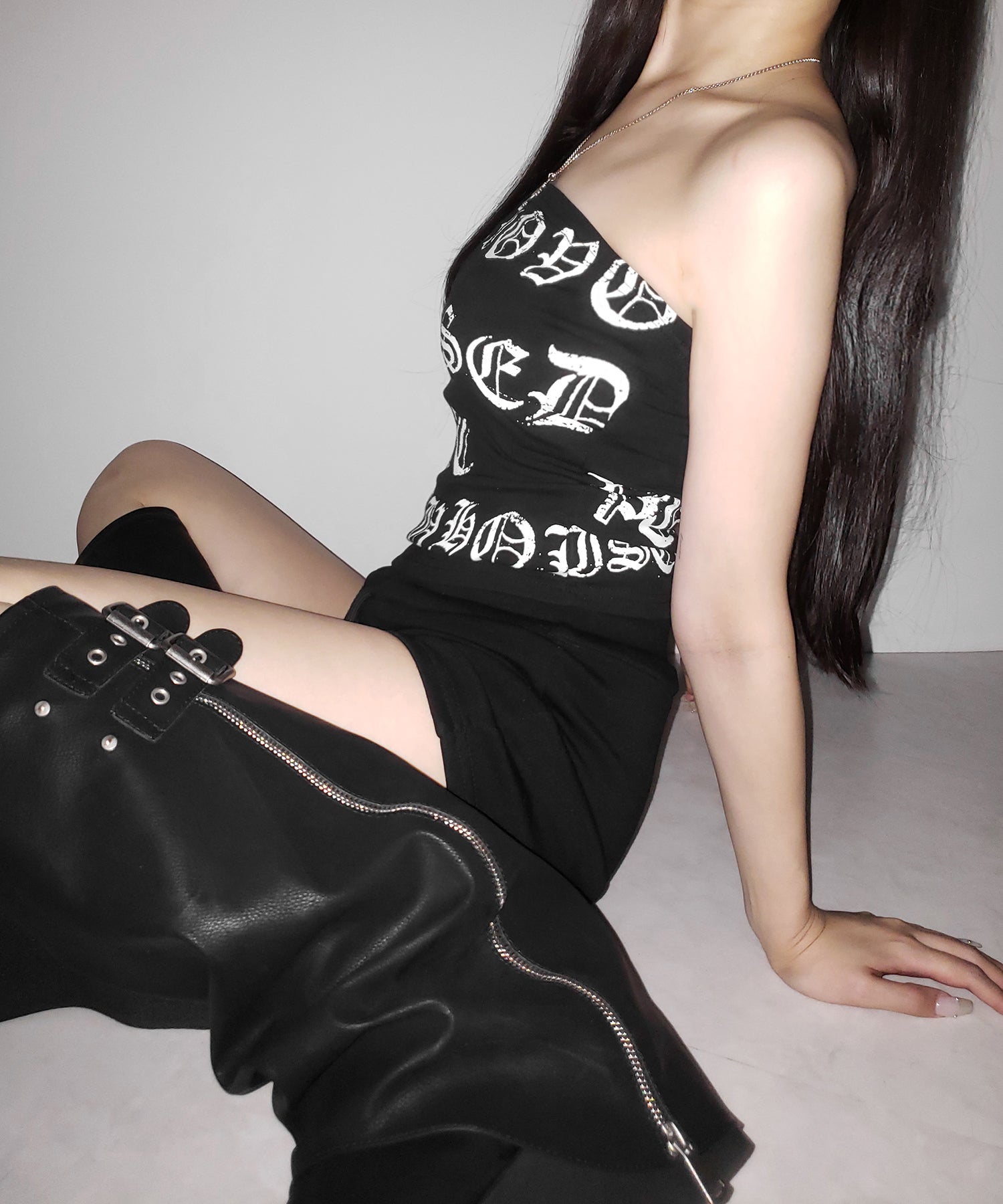 グランジロゴチューブベアトップ ／ grunge logo tube bare top