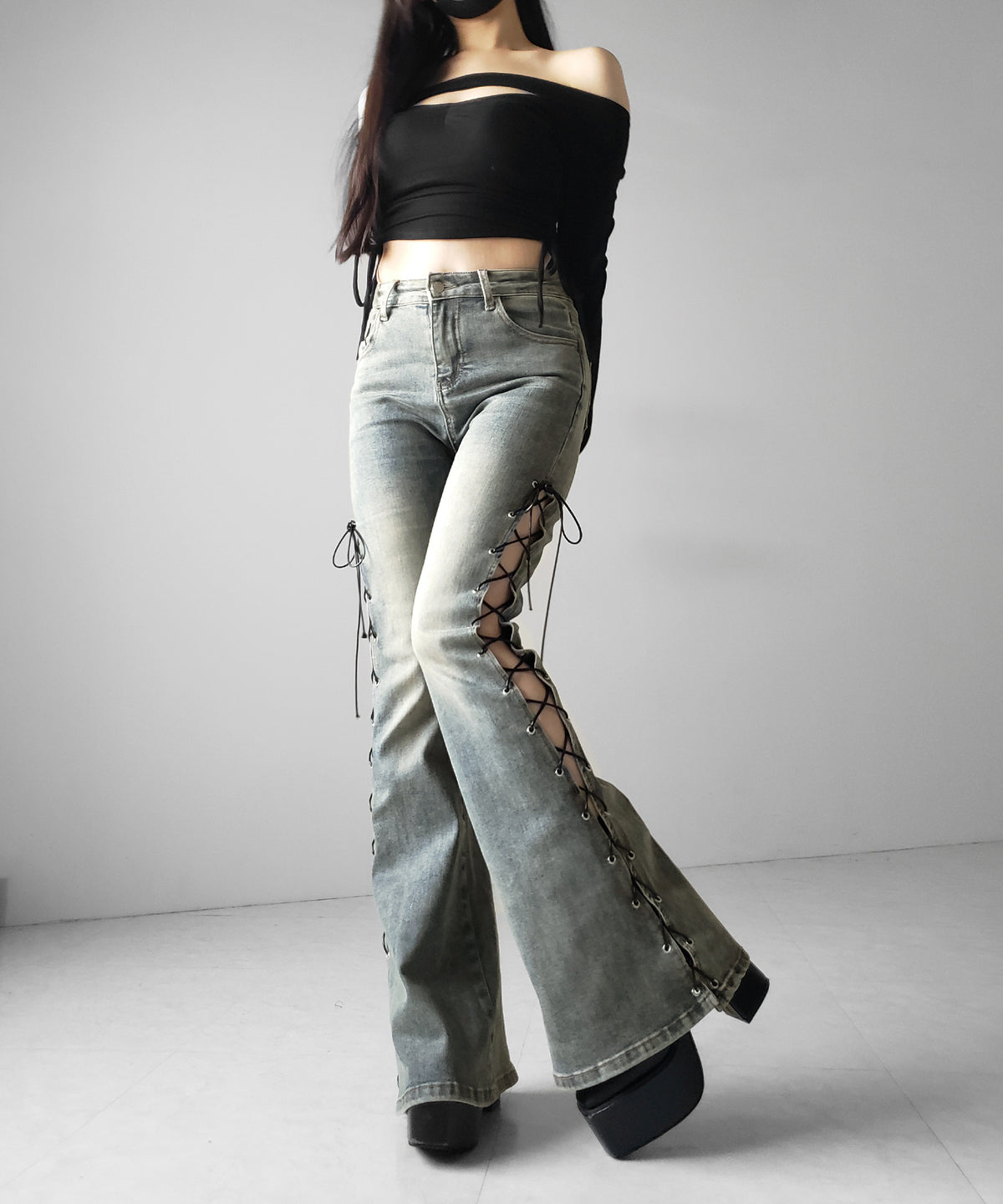レースアップカットアウトストレッチフレアデニム ／ lace up cutout stretch flare denim