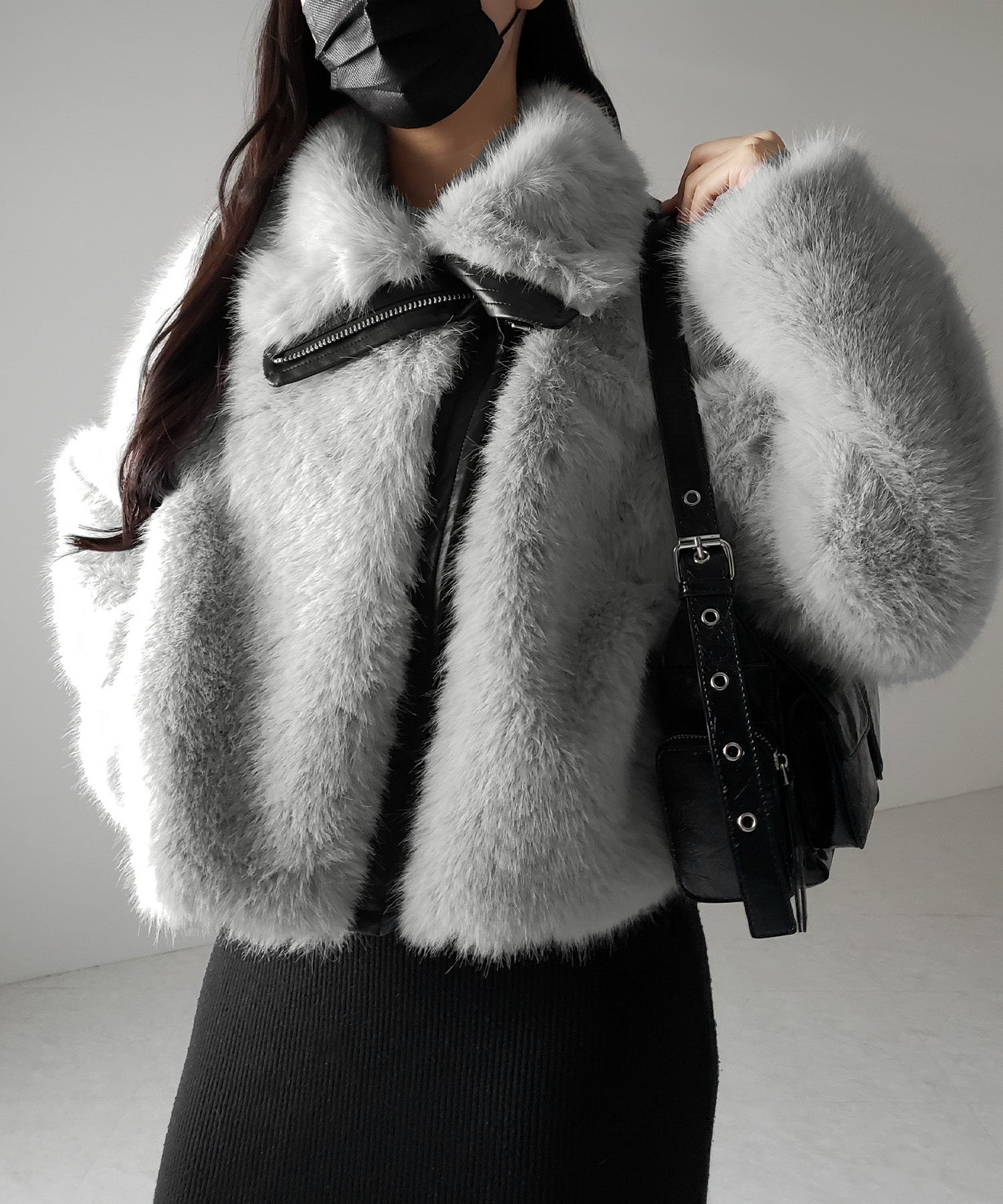 【 ２WAY 】ジップアップレザードッキングフェイクファーコート ／ zip up leather docking fake fur coat