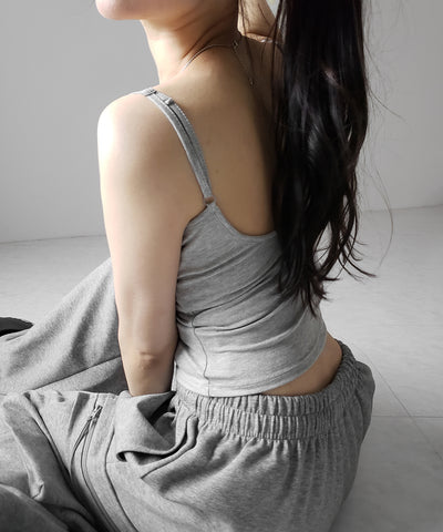 【 カップ付き 】スクエアネックストラップスリムキャミソール ／ square neck strap slim camisole