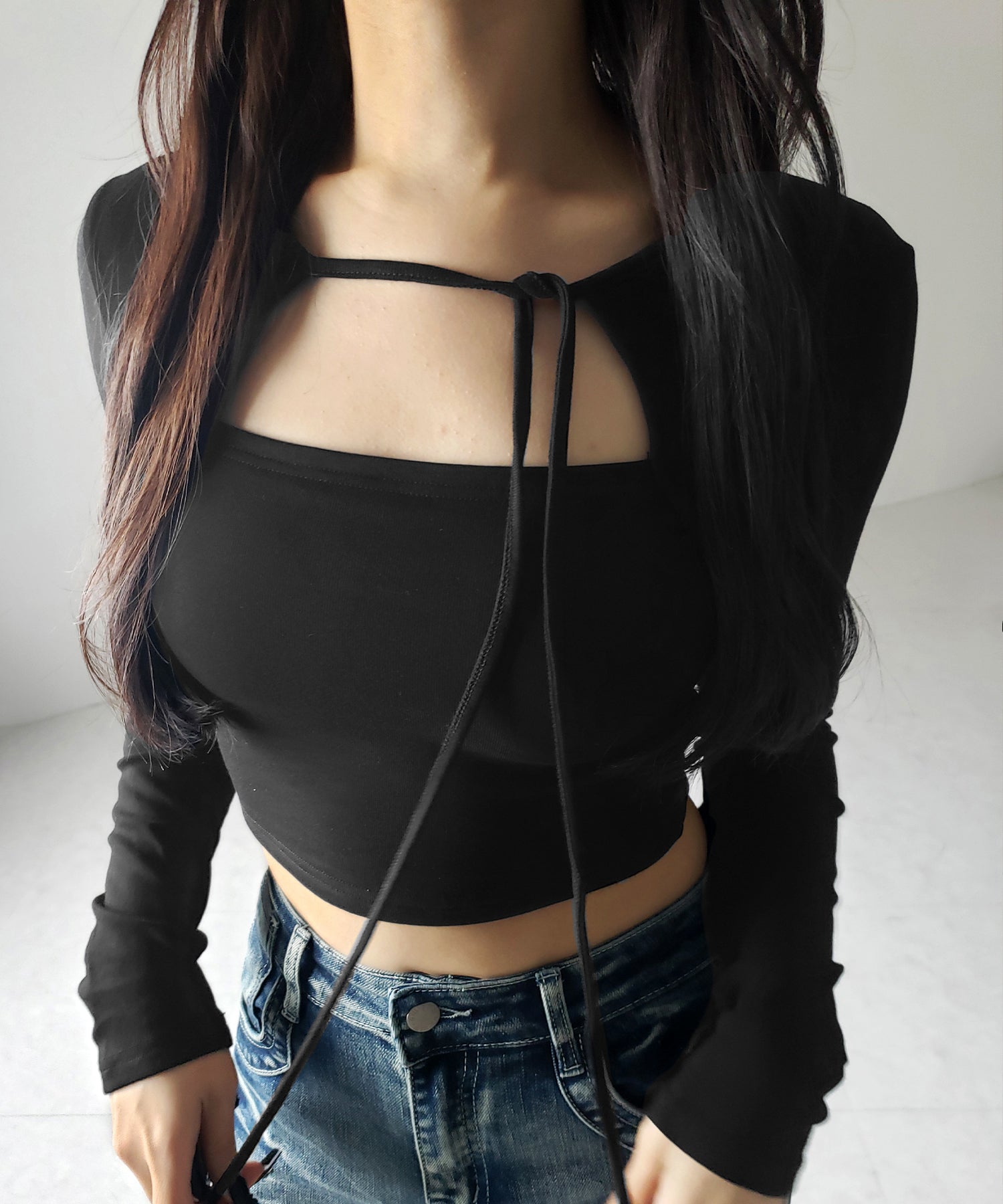 【 ２WAY ／ 裏起毛 】フロントリボンカットアウトドッキングショートトップス ／ front ribbon cutout docking short tops