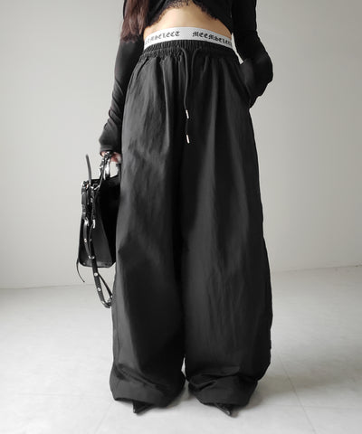 【 ２color ／ 裾絞り可能 】ウエストロゴナイロンライクワッシャーワイドパンツ ／ waist logo nylon-like washer wide pants