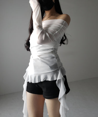 【 ２color 】アシンメトリーフリルオフショルシアートップス ／ asymmetrical frill off-shoulder sheer tops