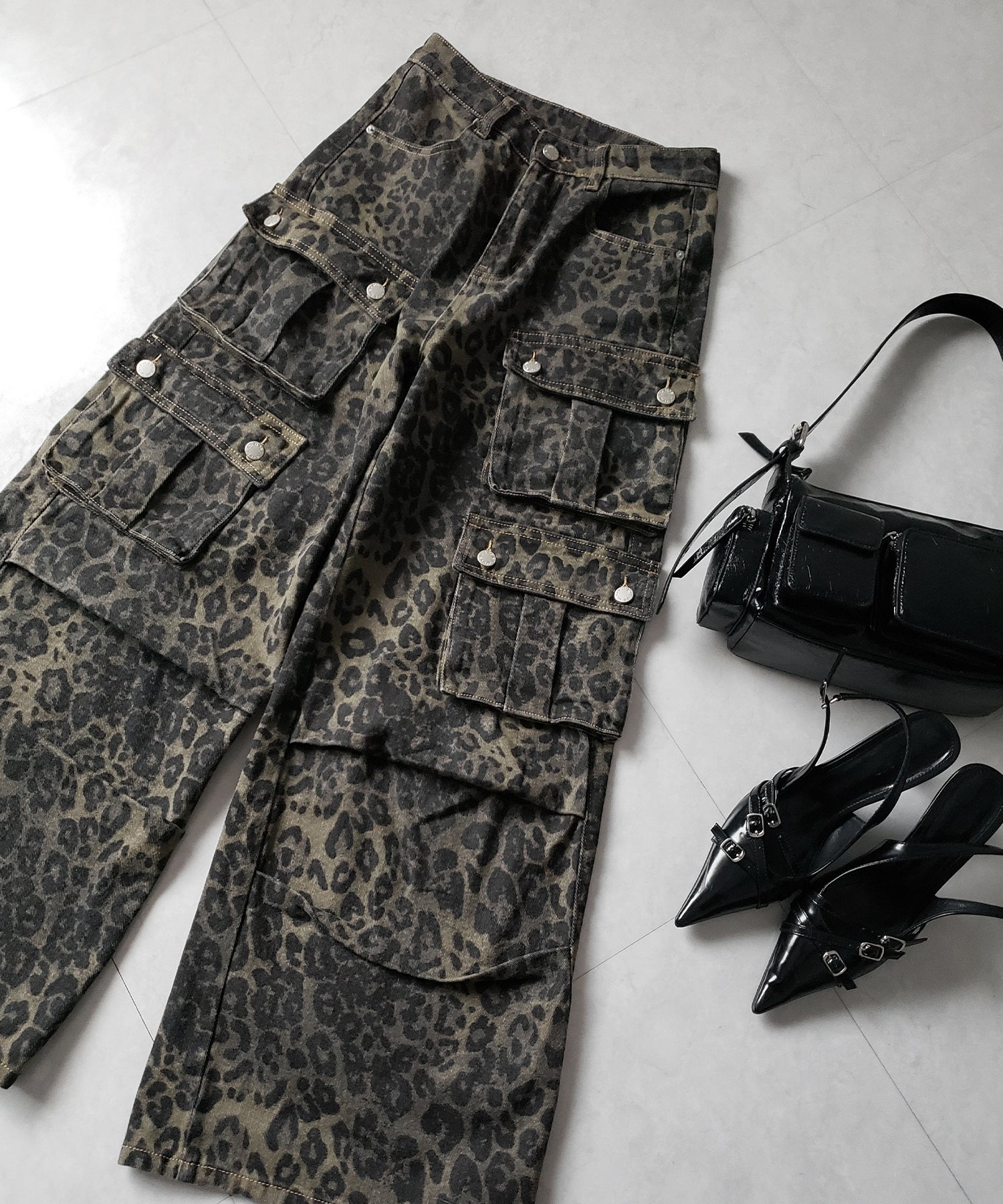【 ２color ／ ４size 】レオパードヴィンテージタックワイドカーゴデニム ／ leopard vintage tuck wide cargo denim