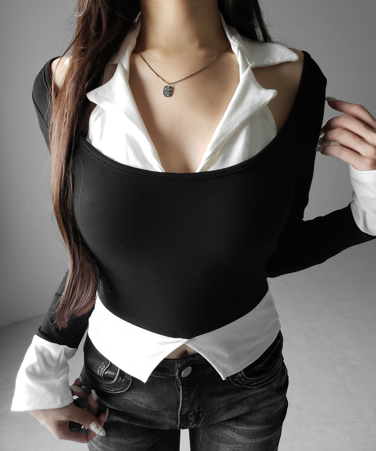 カットアウトフェイクレイヤード長袖Ｔシャツ ／ shirts like cutout fake layered long sleeve T-Shirt