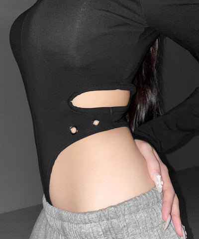 カットアウトアイレット長袖ボディスーツトップス ／ Cutout eyelet long sleeve bodysuit tops