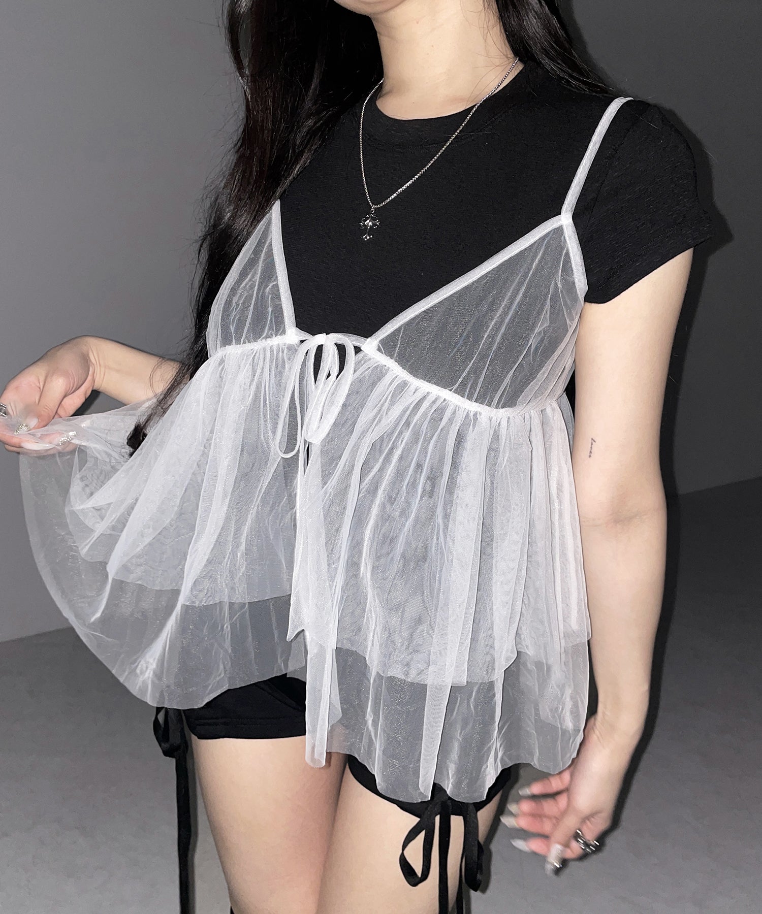 フロントリボンチュールキャミソール ／ front ribbon tulle camisole