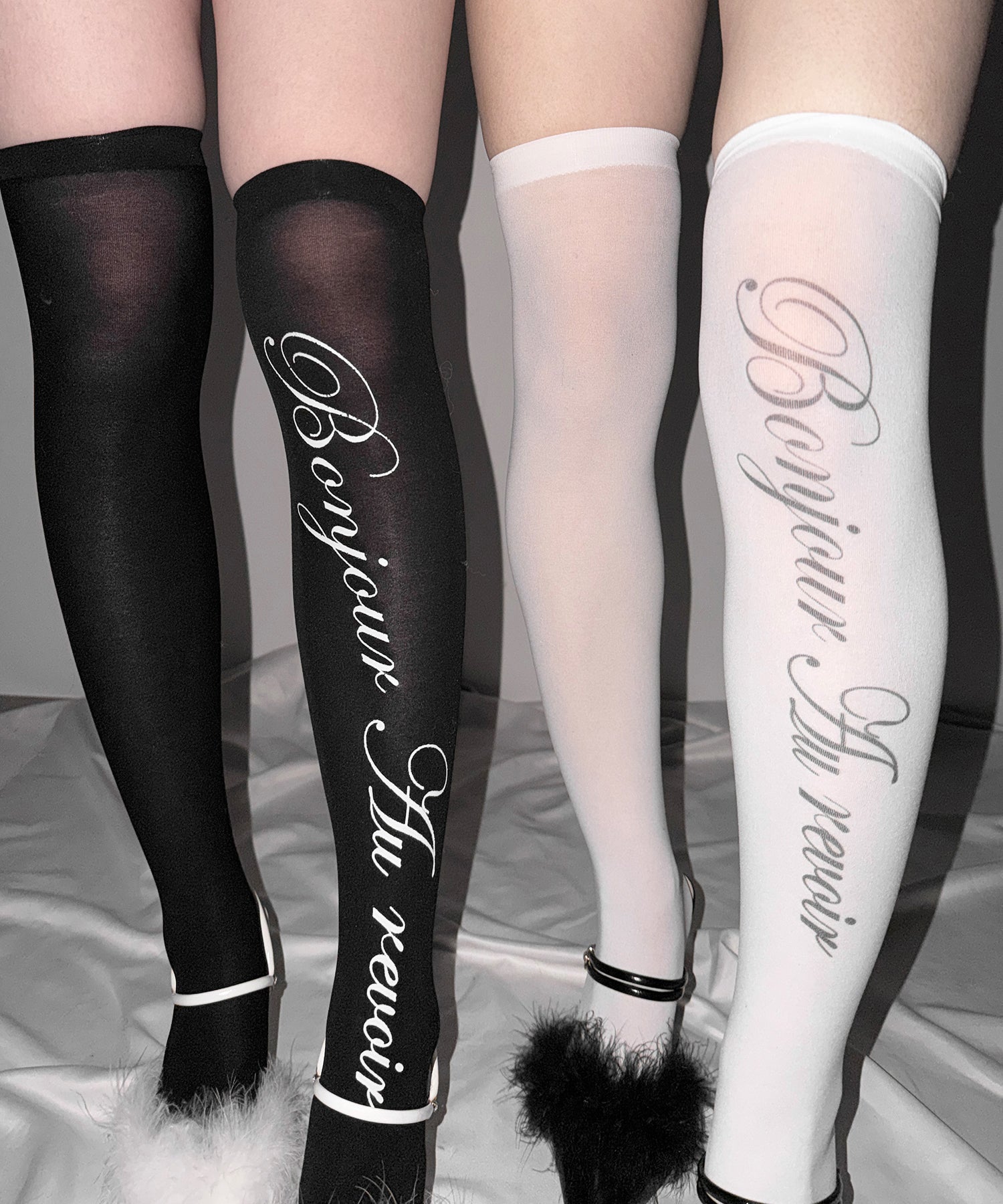 【 選べる３柄アソート 】レタリングロゴシアーニーハイソックス ／ lettering logo sheer knee high socks