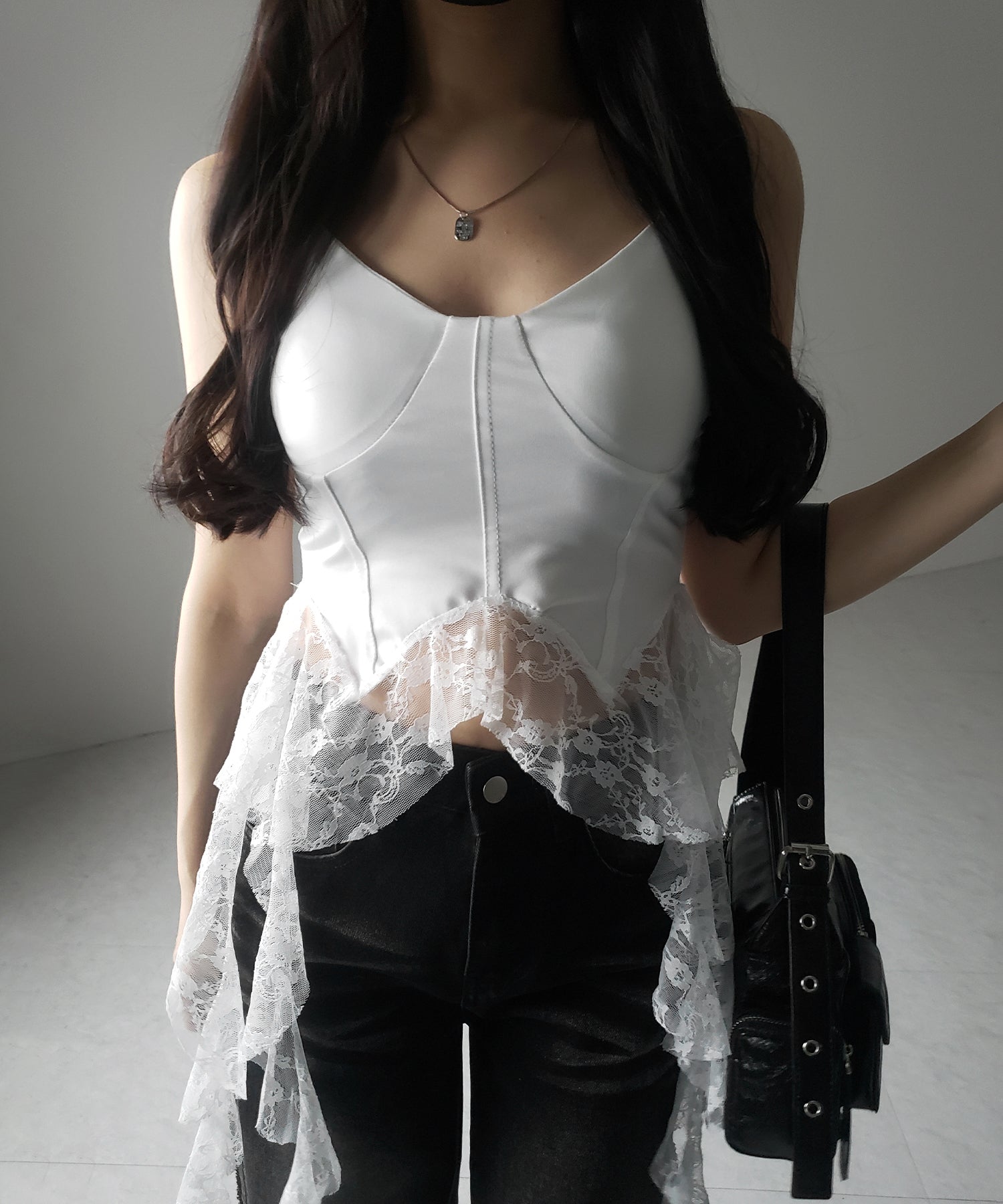 【 ２color 】レースフリルレイヤードビスチェキャミソール ／ lace frill layered bustier camisole