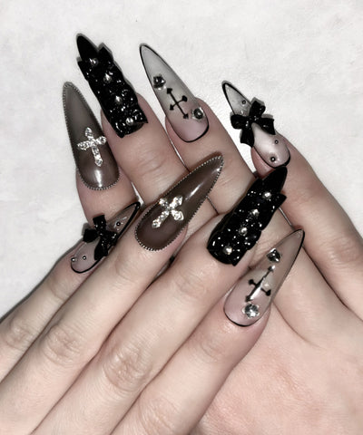 モノトーンリボンクロスビジュースティレットネイルチップ ／ monotone ribbon cross bijou stiletto nail tips