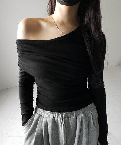 【 ２color ／ 裏起毛 】ワンショルダードレープギャザースリムトップス ／ One-shoulder draped gather slim tops