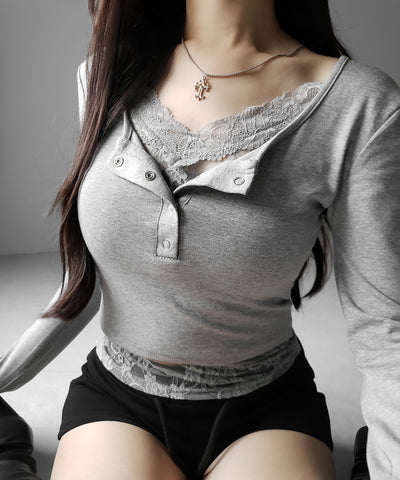 【 人気アイテムの長袖verが新登場！ 】レースレイヤードヘンリーネックスクエア長袖Ｔシャツ ／ lace layered henley neck square long sleeve T-shirt