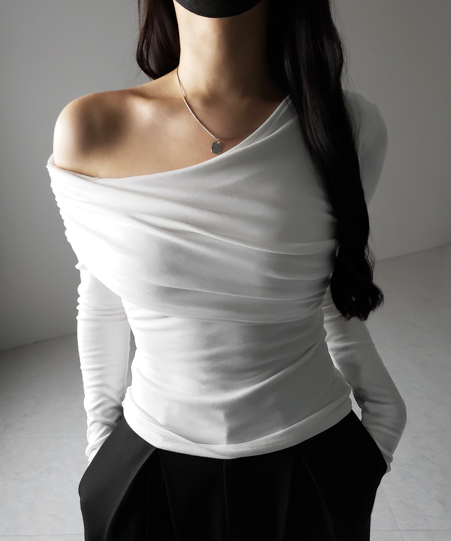 【 ２color ／ 裏起毛 】ワンショルダードレープギャザースリムトップス ／ One-shoulder draped gather slim tops