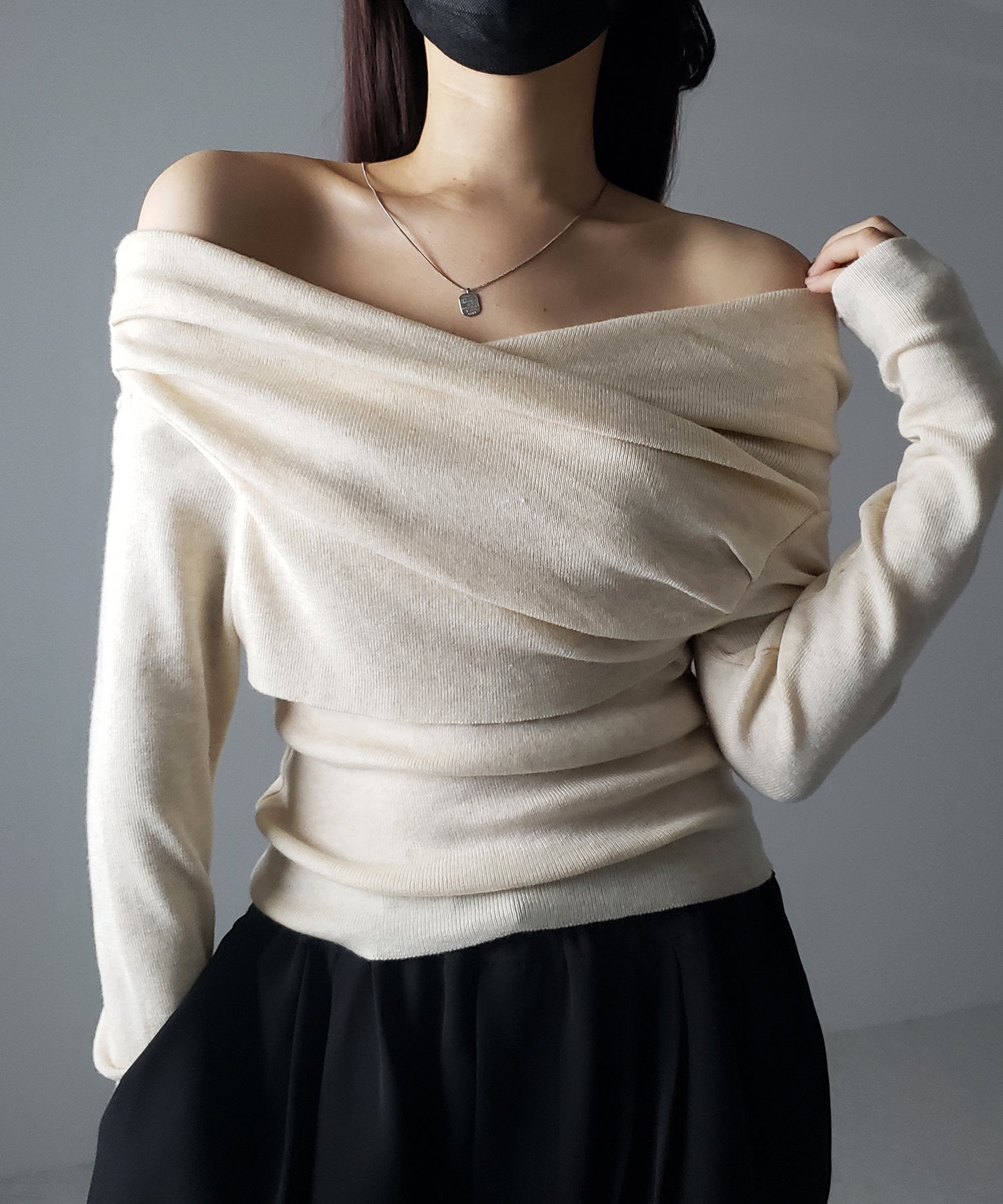 【 ５color 】タックデザインドレープオフショルダーリブニット