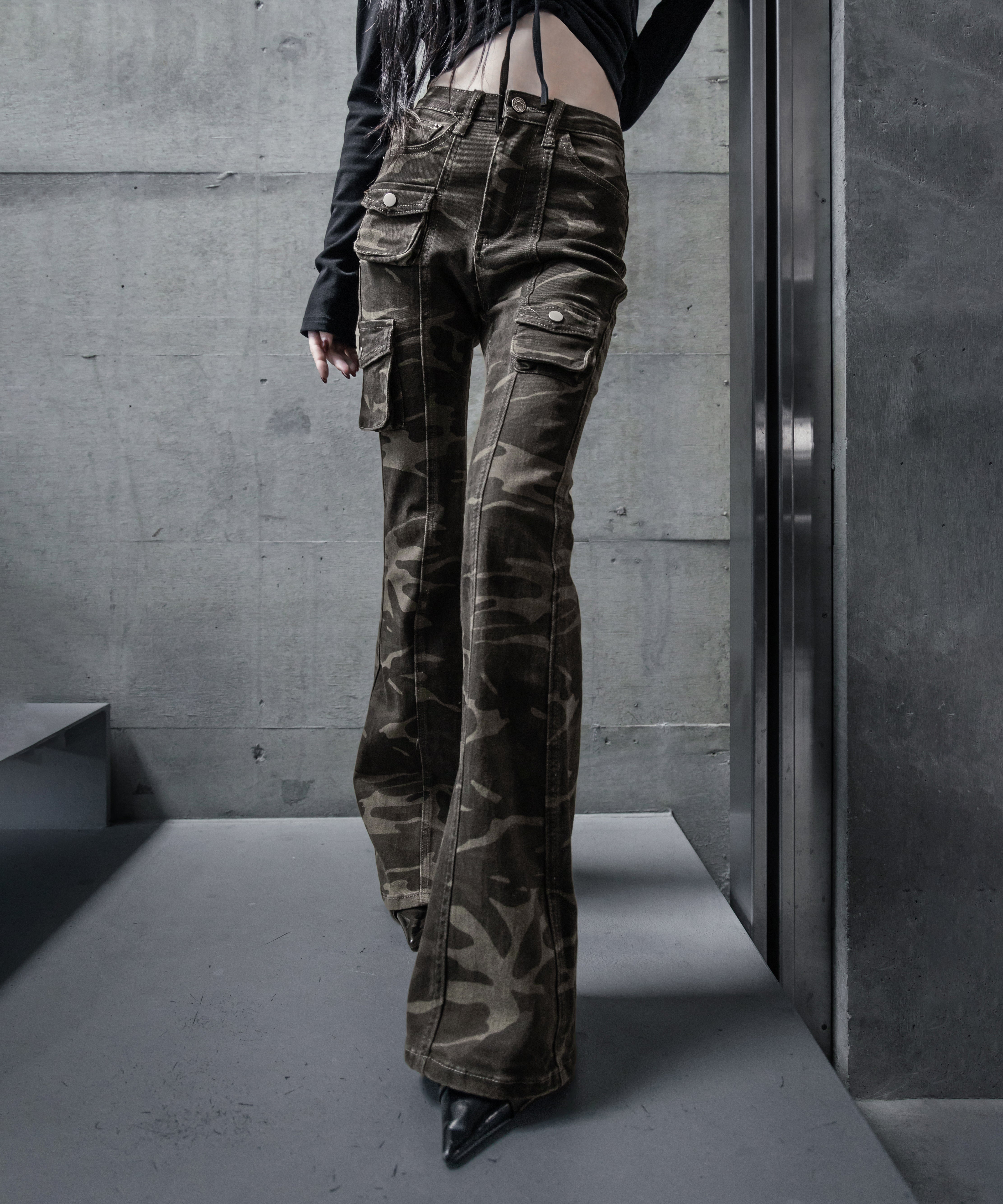 【 ３size 】ヴィンテージカモフラストレッチカーゴフレアデニム ／ vintage camouflage stretch cargo flare denim