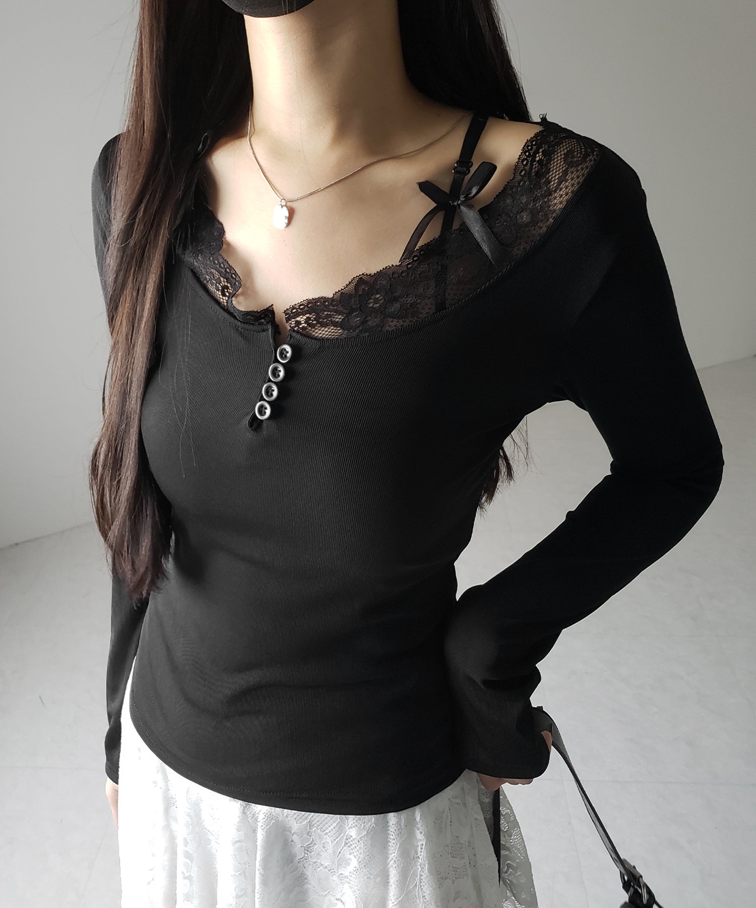 【 ２color 】ストラップダブルリボンレースカットソートップス ／ strap double ribbon lace cutsew tops