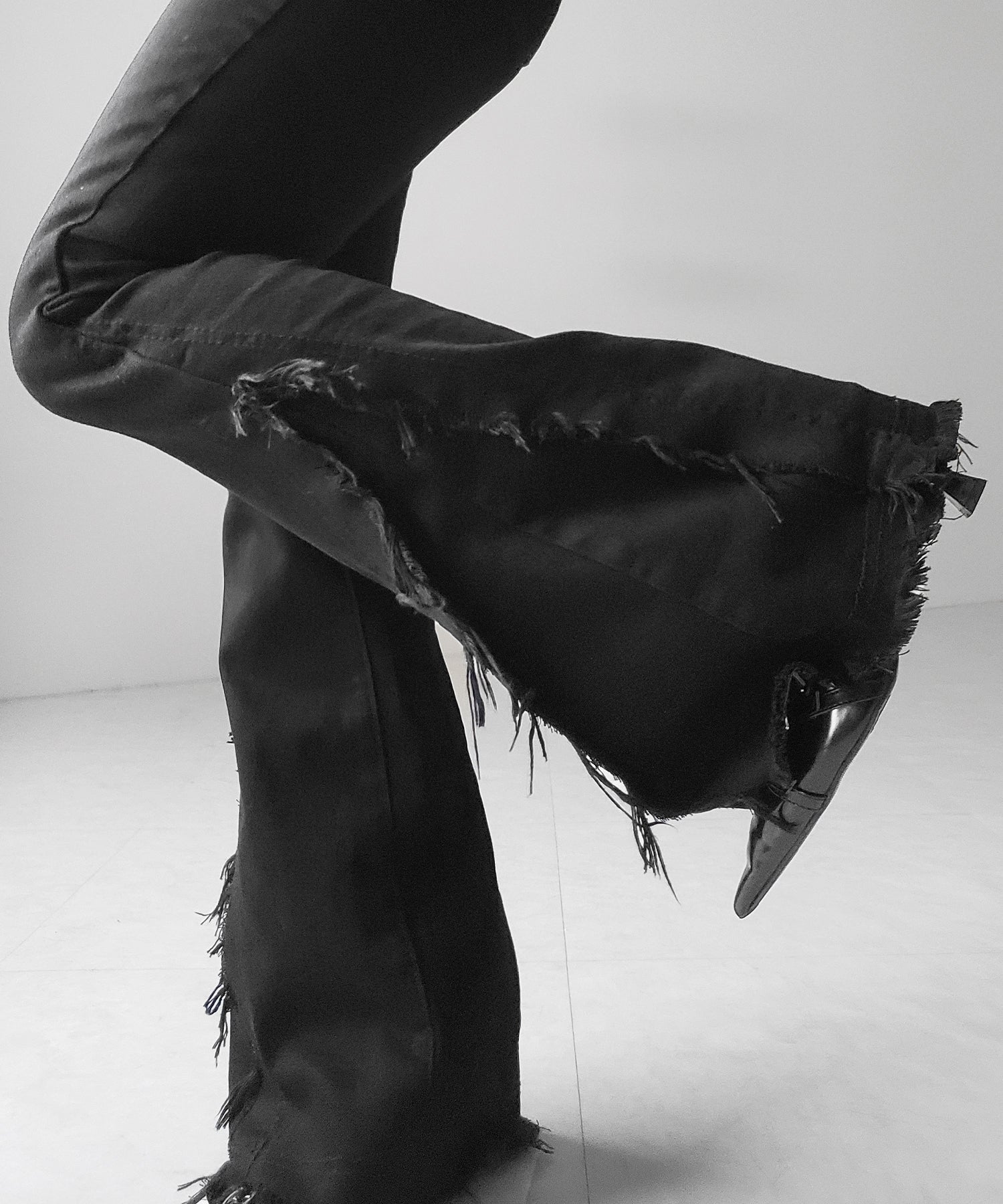 ヴィンテージライクフリンジストレッチフレアデニム ／ Vintage-like fringe stretch flare denim