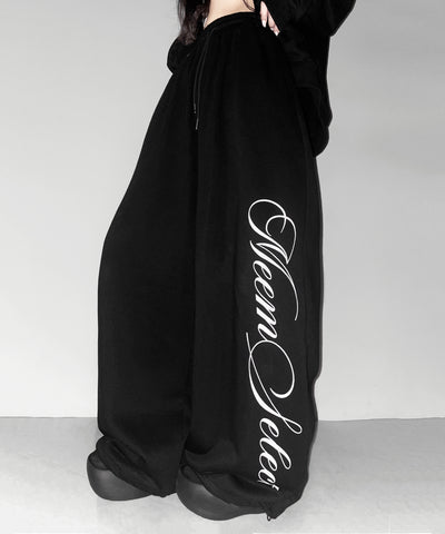 【 セットアップ可能 】レタリングロゴプリントワイドスウェットパンツ ／ lettering logo print wide sweat pants