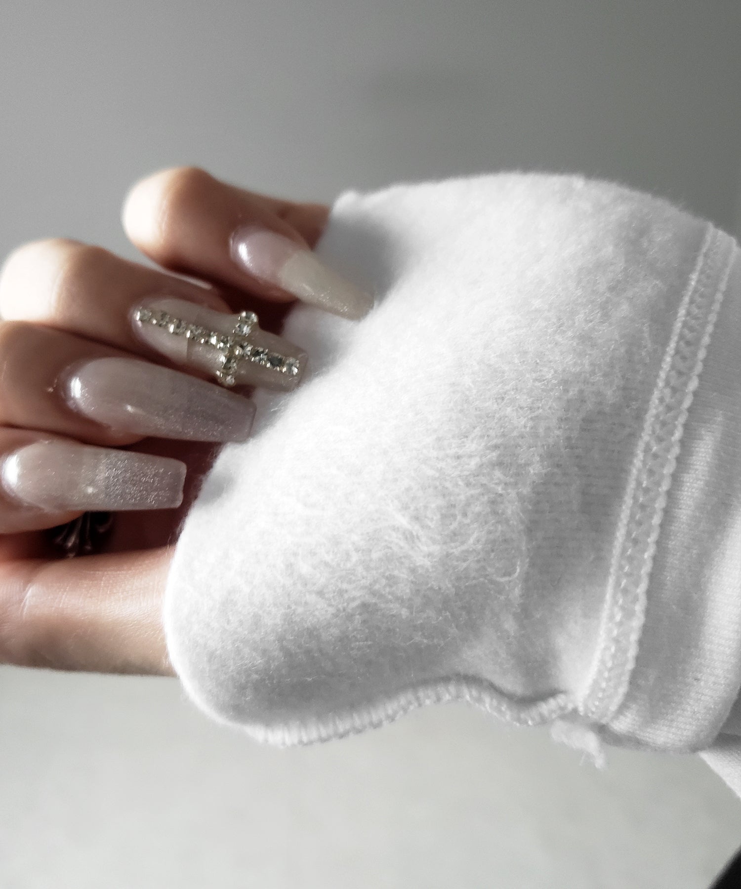 【 カップ付き ／ 裏起毛 】プチハイネックシャーリングショートカットソートップス