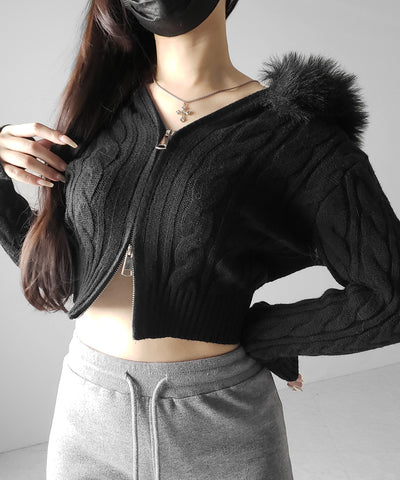 ファーフーディダブルジップショートニットパーカー ／ Fur hooded double zip short knit hoodie