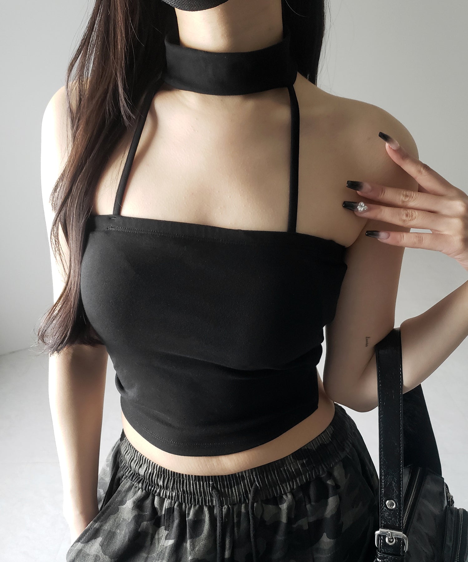 【 ３color ／ カップ付 】ダブルラインストラップチョーカーキャミソール ／ double line strap choker camisole