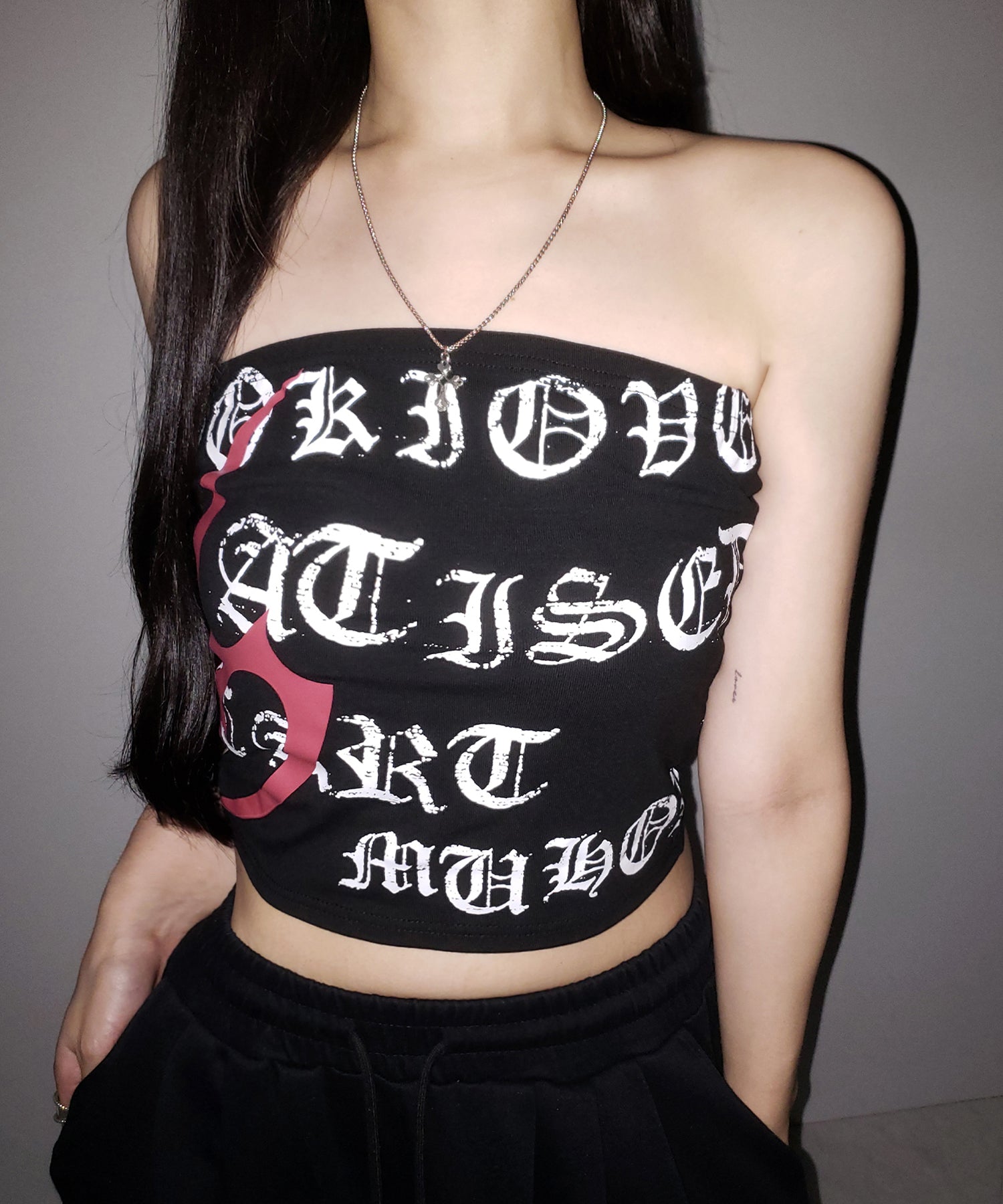 【 ２color 】グランジロゴチューブベアトップ ／ grunge logo tube bare top