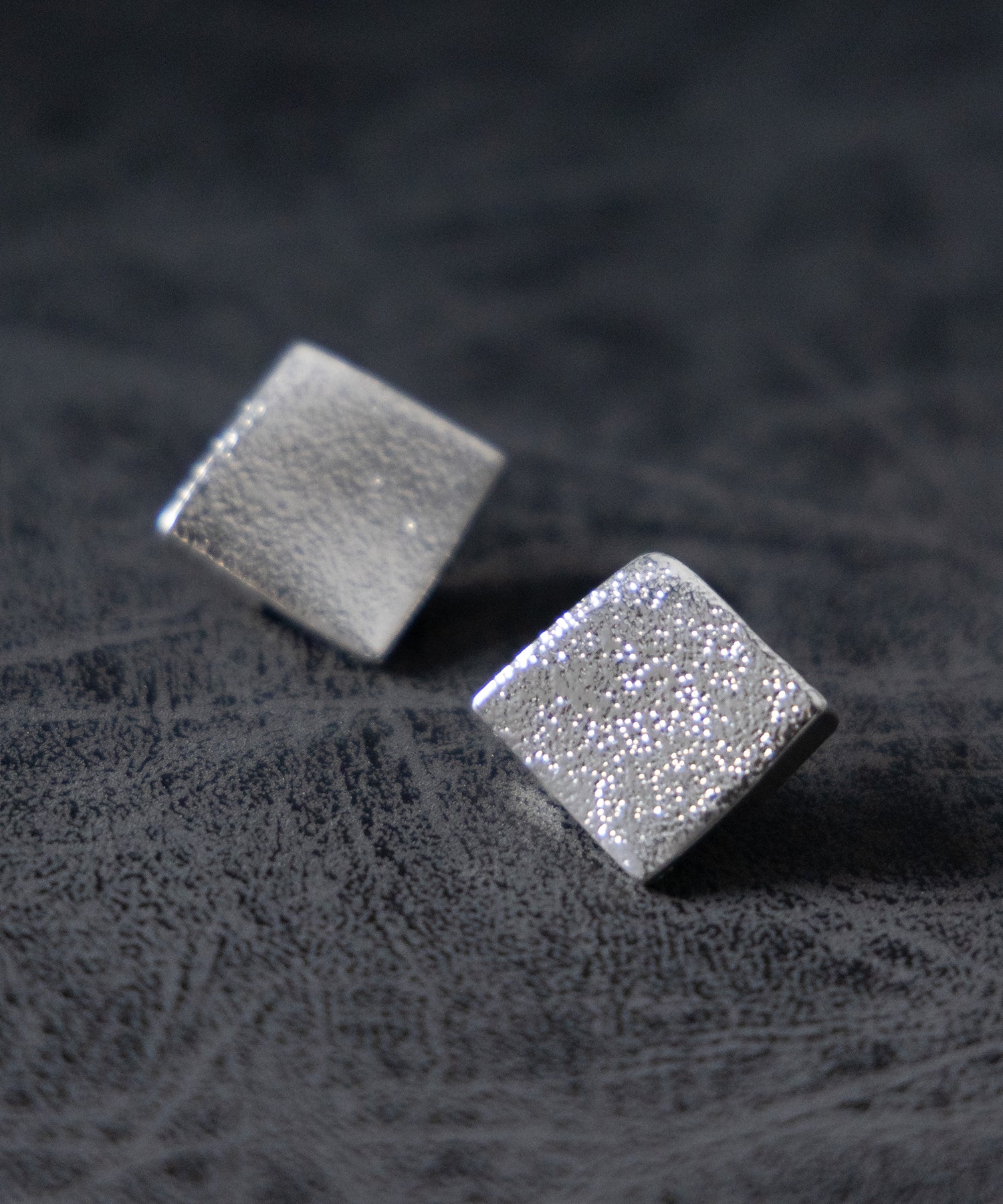 SQUARE SILVER MINIMAL PIERCE ／ スクエアシルバーミニマルピアス