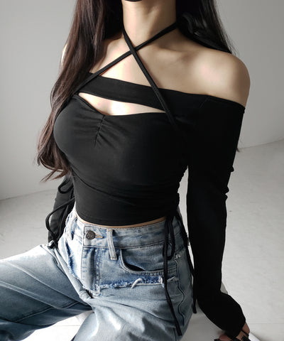 【 ２WAY 】クロスストラップリボンカットアウトオフショルトップス ／ cross strap ribbon cutout offshoulder tops