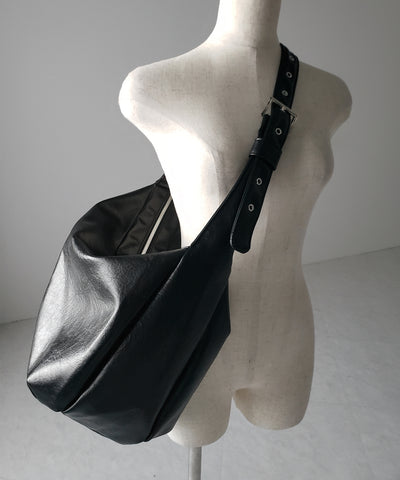 【 ２WAY ／ A4収納可 】ハトメデザインベルテッドワンハンドルショルダーバッグ ／ Eyelet design belted onehandle shoulder bag