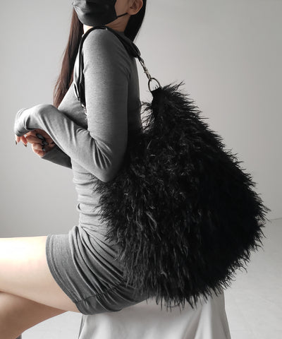 【 ショルダーストラップ付き２WAY 】バイカラーシャギーファーショルダーバッグ ／ bicolor shaggy fur shoulder bag