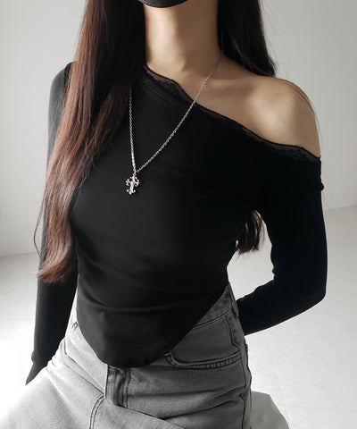 【 ２color 】ワンショルダーレースポイントスリムカットソートップス ／ one shoulder lace point slim cutsew tops