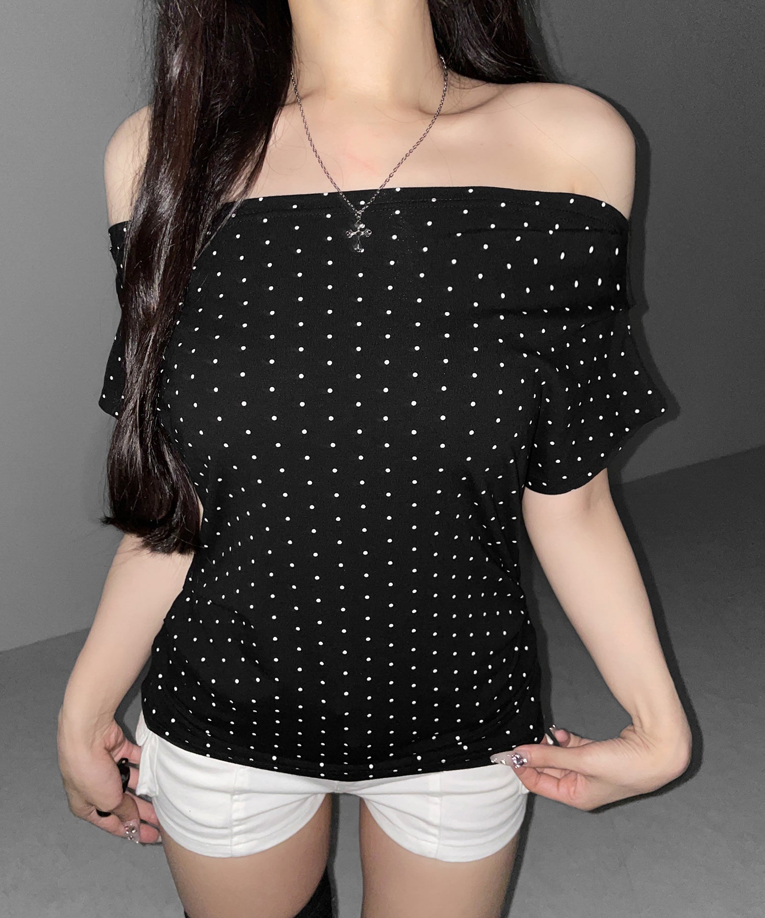 オフショルタックドレープドットＴシャツ ／ off shoulder tack drape shortsleeve dot T-shirts