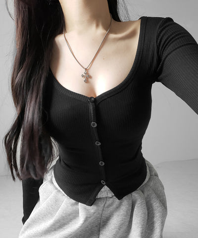 【 裏微起毛 】フロントボタンタイトリブカットソートップス ／ front button tight ribbed cutsew tops