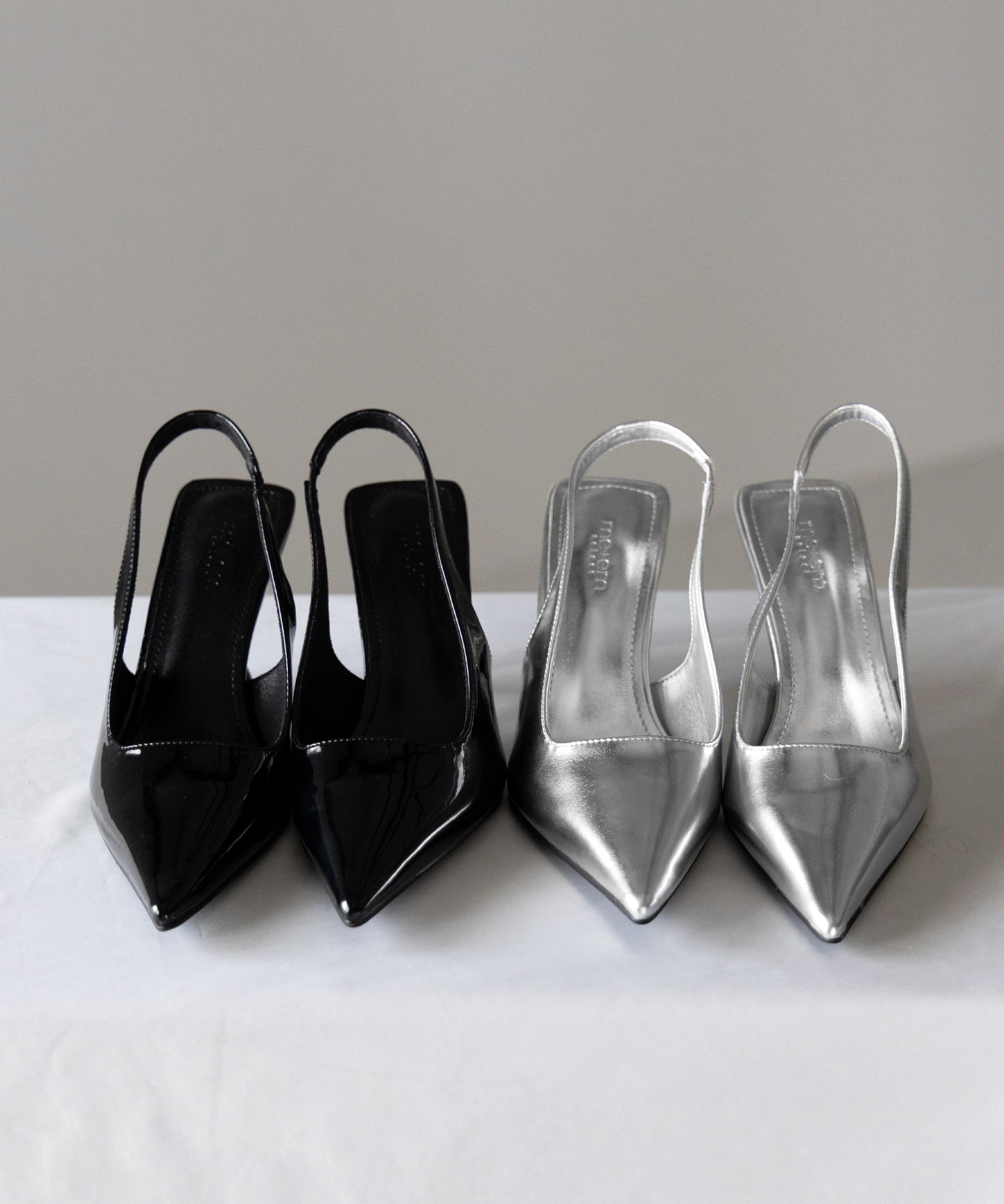 【 ２color 】ポインテッドトゥチャンキーヒールメタリックミュール ／ pointed toe chunky heel metallic mules