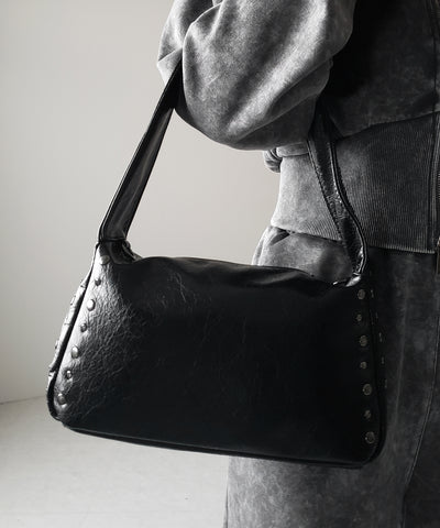 【 ２color】スタッズデザインスクエアショルダーバッグ ／ stud design square shoulder bag