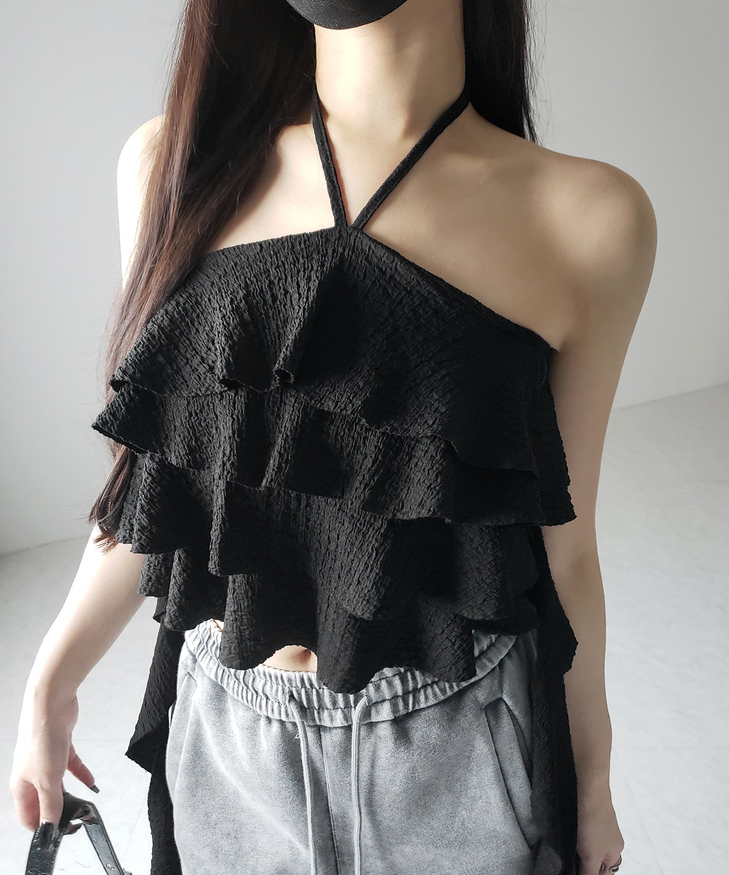 【 ２color 】クロスストラップフリルビスチェベアトップス ／ cross strap frill bustier bare tops