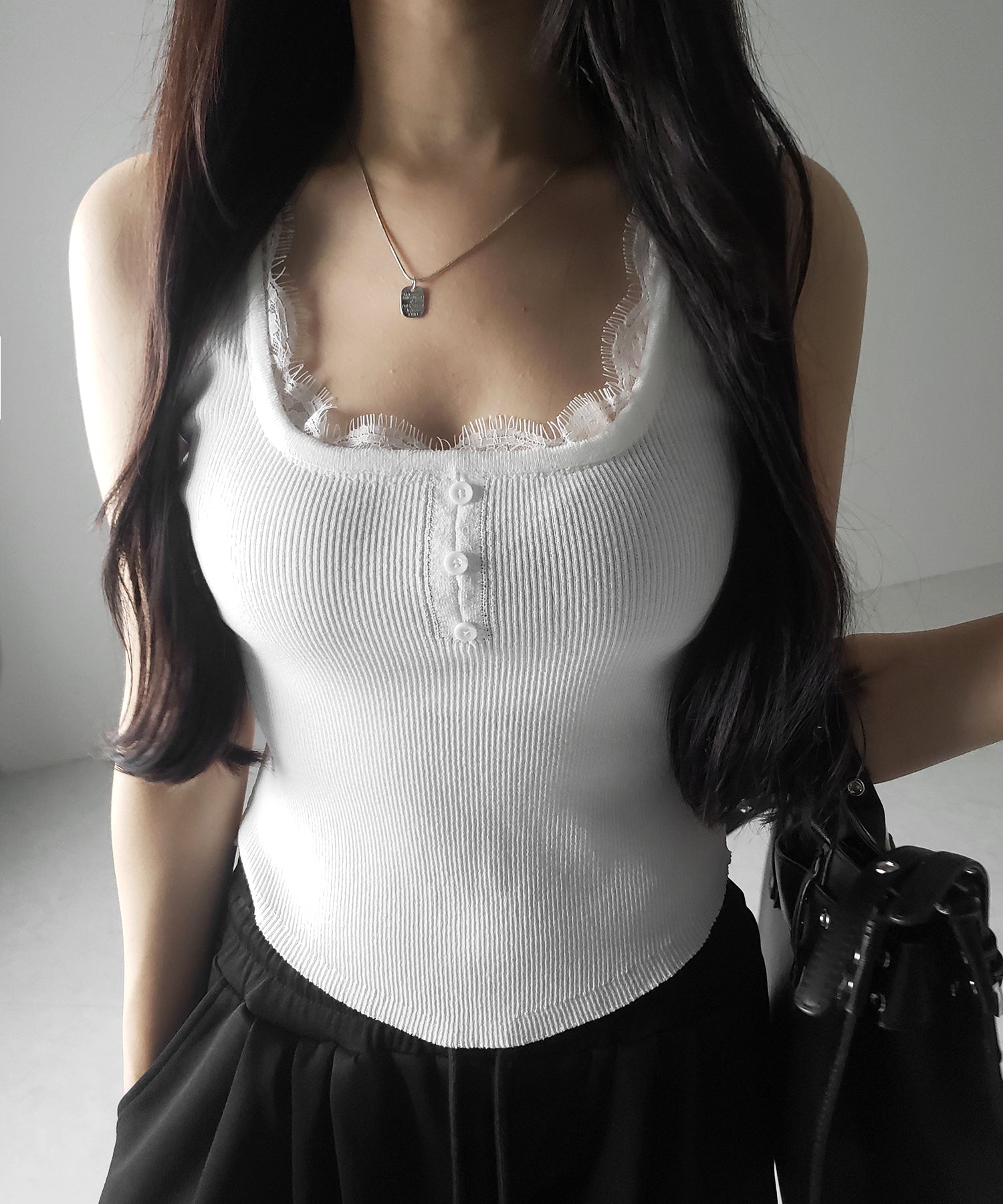 【 ２color 】スクエアネックレースニットタンクトップ ／square neck lace knit tank top
