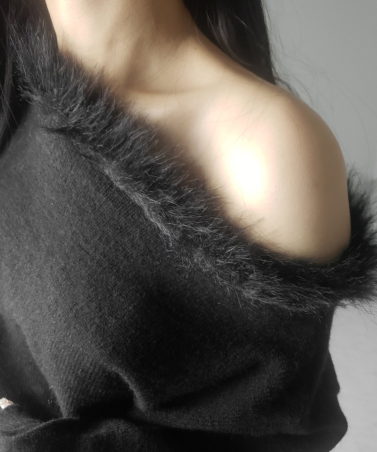 【 ニットセットアップ 】フェイクファーワンショルオーバーニット ＋ ニットショートパンツ SET ／ fake fur one-shoulder over knit + knit short pants SET