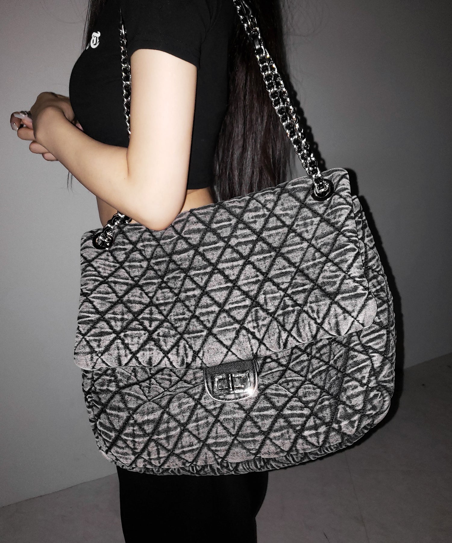 ヴィンテージブラックデニムキルティングショルダーバッグ ／ vintage black denim quilting shoulder bag