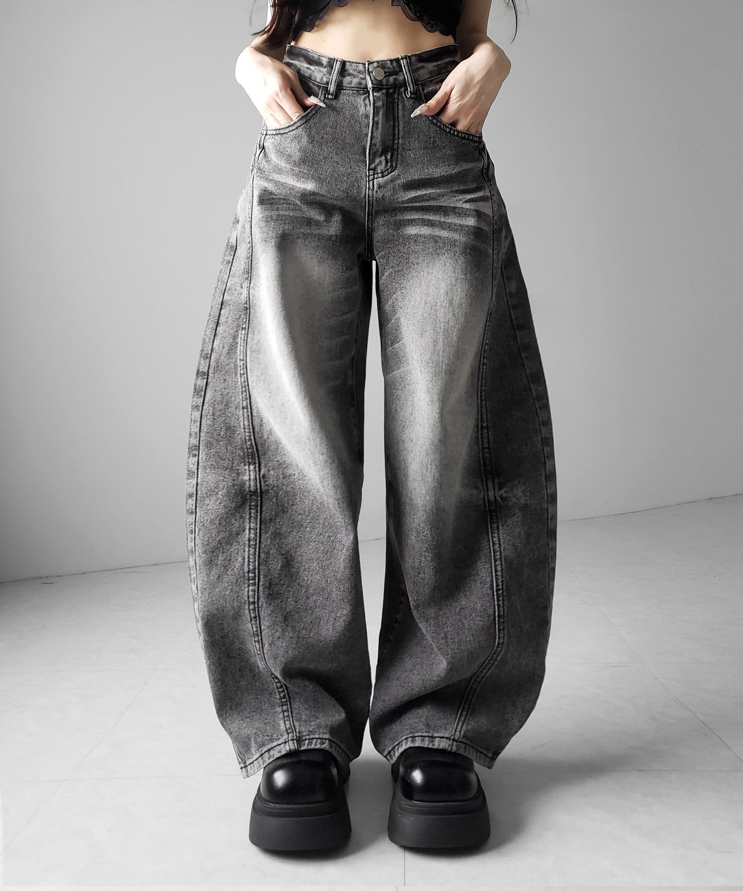 【 ３size 】ヴィンテージブラックウォッシュバルーンデニム ／ Vintage black wash balloon denim
