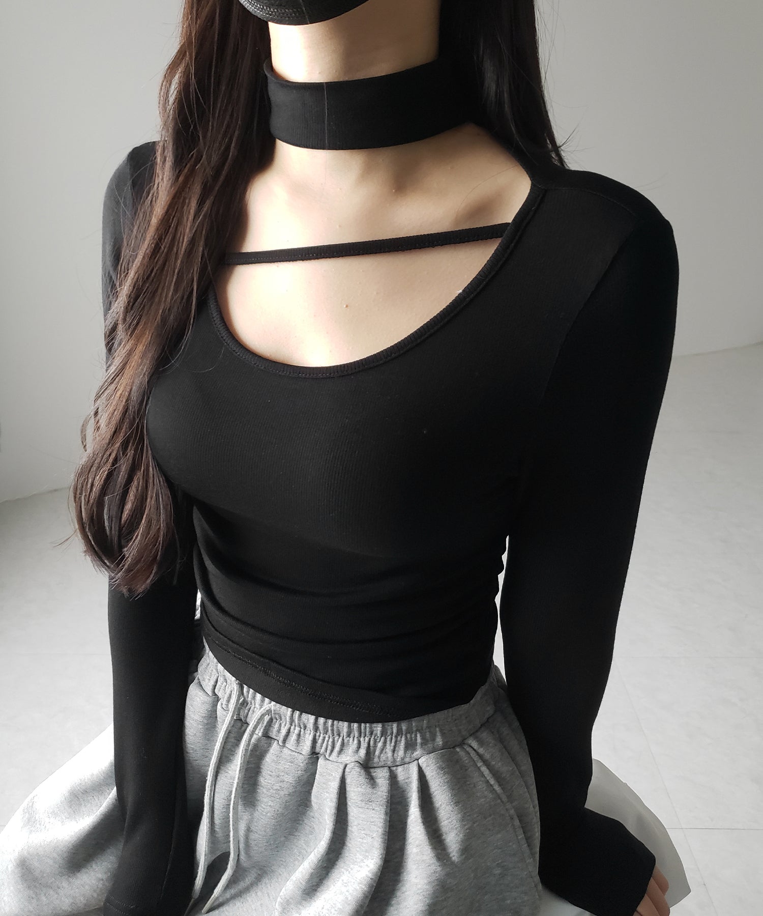 【 ３color ／ 裏起毛 】チョーカーナナメストラップシャーリングトップス ／ choker naname strap shirring tops