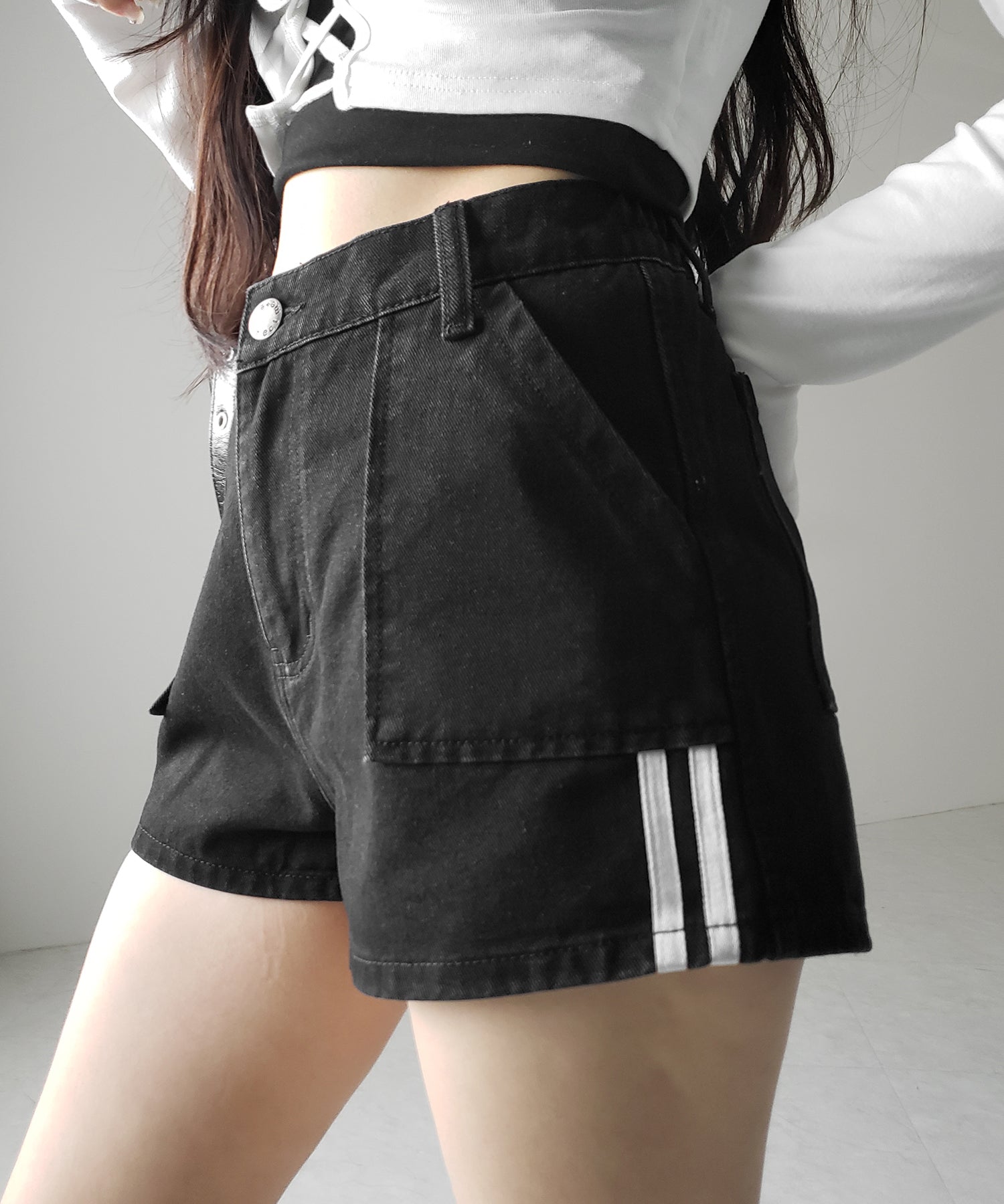 【 ２color 】サイドラインハイウエストデニムショートパンツ ／ sideline highwaist denim short pants